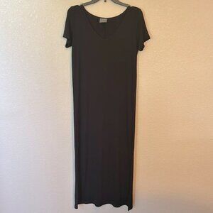 Women’s black long dress size medium.